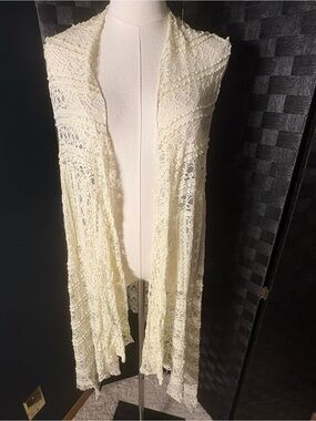 2B Together Boho Cream Crochet Lace Sleeveless Open Front Maxi Duster Cardigan